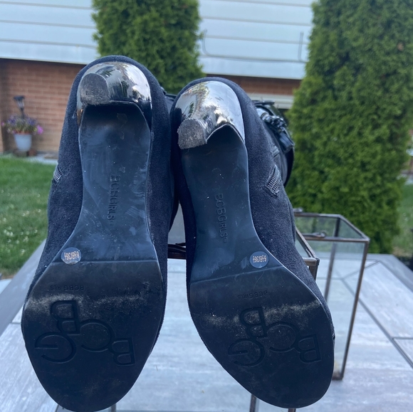 Boots - Picture 3 of 4